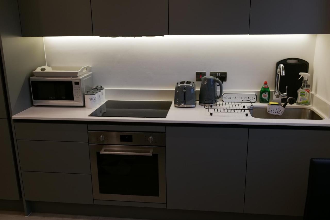 Luxurious Short Flat In