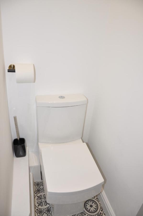 Apartment Luxury Studio- Mk Central- 5 Mins Drive To Train Station-direct Trains To London, Birmingham Milton Keynes
