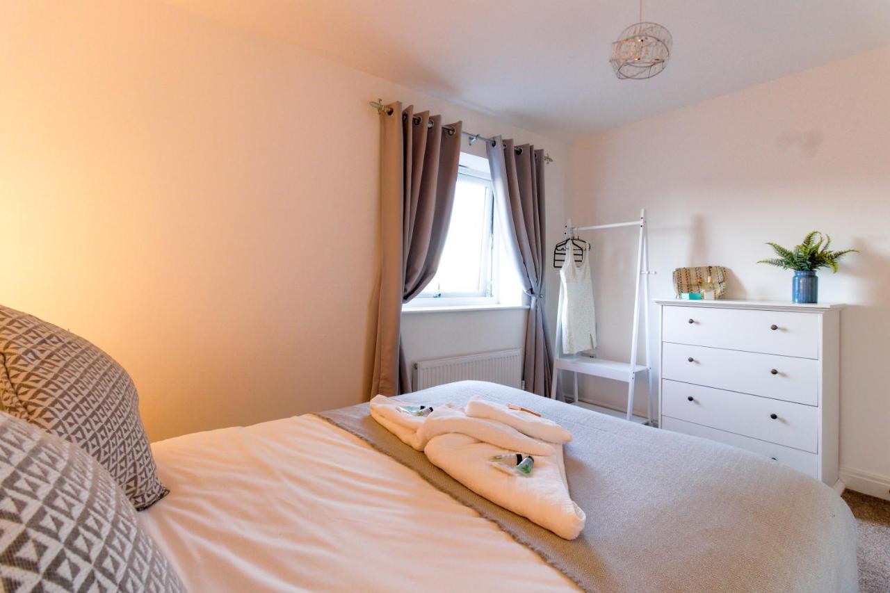 Walton By Pay As U Apartment Milton Keynes