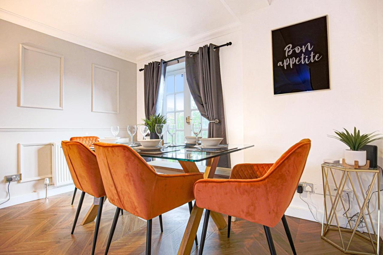 Holiday home Mk House: Family-friendly With Pool Table & Entertainment Milton Keynes