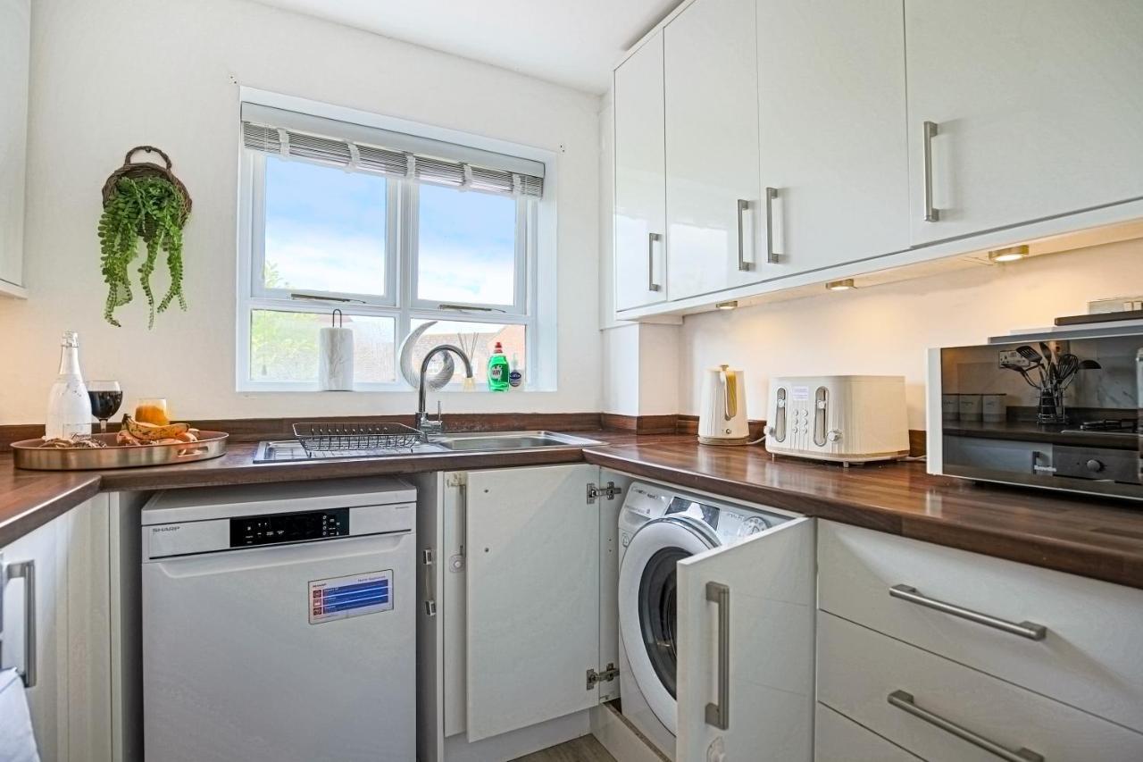 Holiday home Mk House: Family-friendly With Pool Table & Entertainment