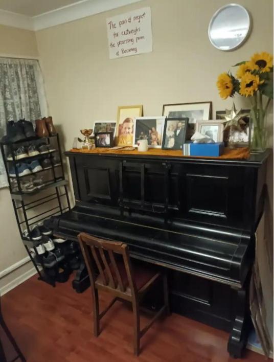 Single With Large Desk Guest house *