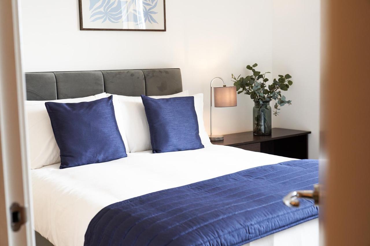 Shortstaymk Vizion Apartments, With Free Superfast Wi-Fi, Parking, Sky Sports And Movies *