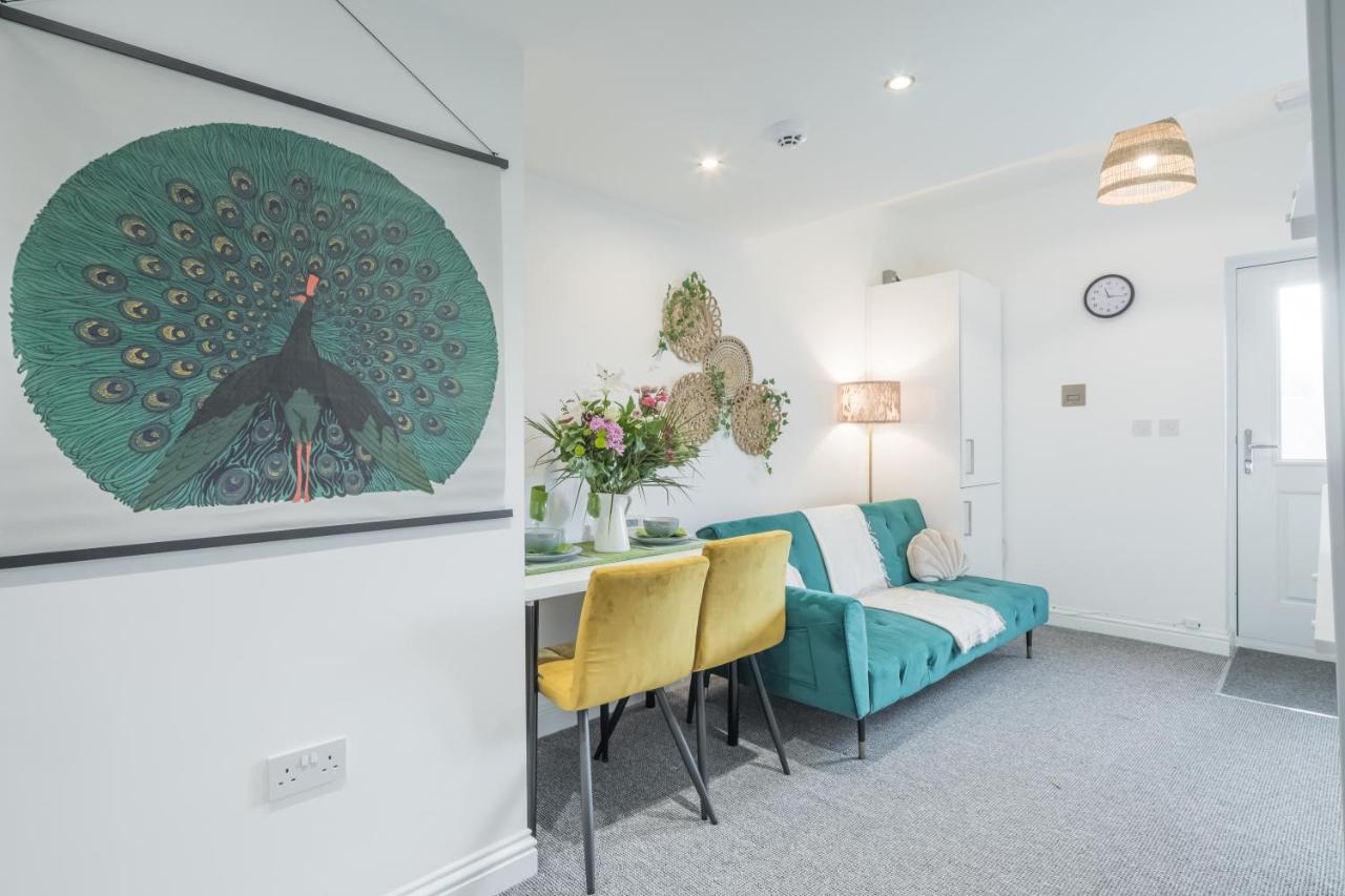 Cosy Two Bed For Family And Contractors By O&j Real Estate Apartment