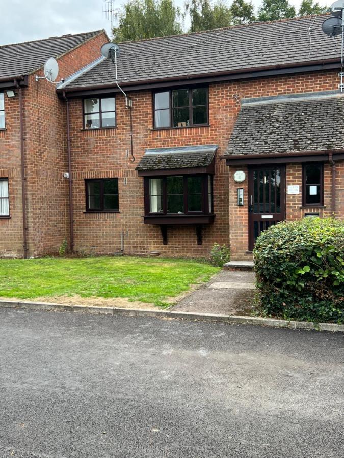 Apartment Newly Refurbished Luxury Style Milton Keynes