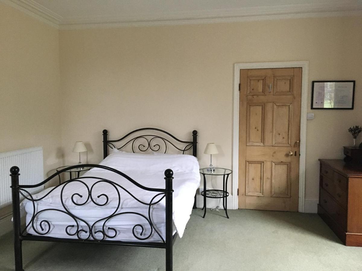 Furtho Manor Farm 3*