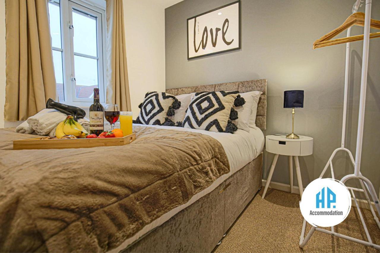Host & - Chicksands Avenue Milton Keynes