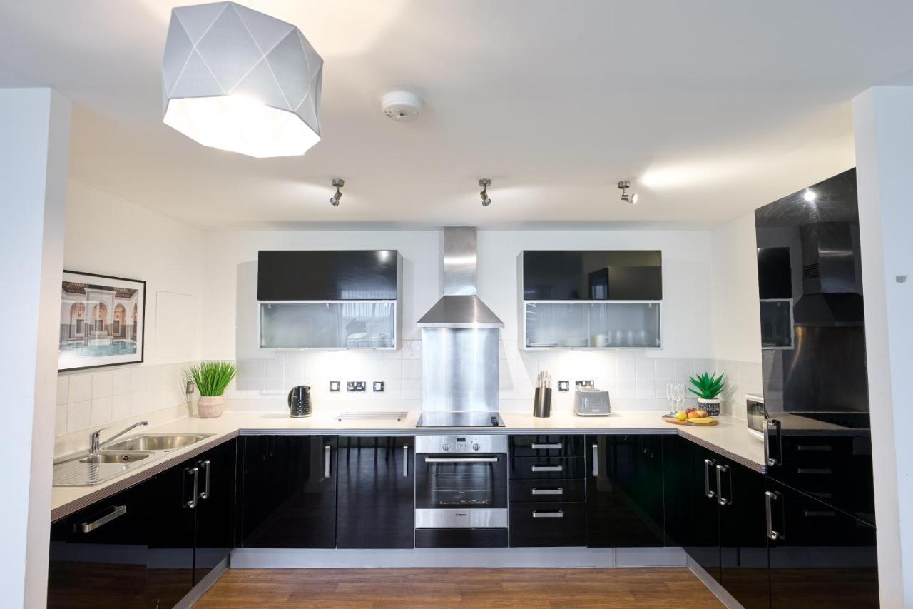 Shortstaymk Vizion Apartments, With Free Superfast Wi-Fi, Parking, Sky Sports And Movies * Milton Keynes