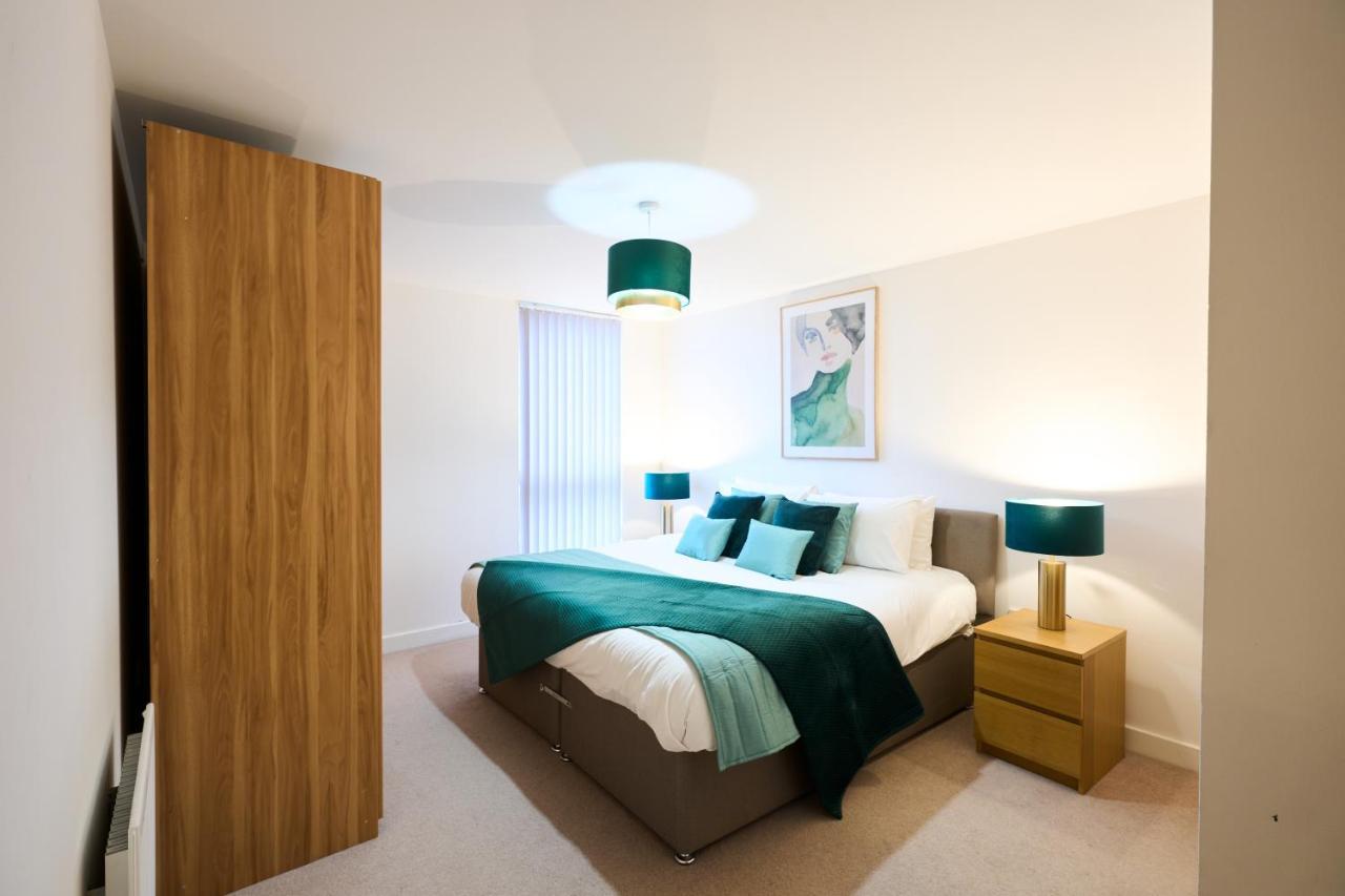 Shortstaymk Vizion Apartments, With Free Superfast Wi-Fi, Parking, Sky Sports And Movies * Milton Keynes
