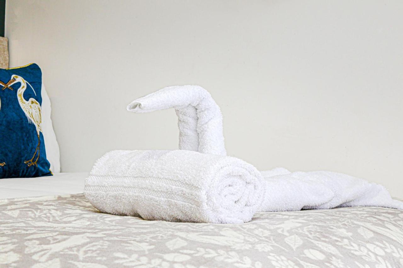 Alpha Properties: Luxury In Shared House With Smart Amenities Milton Keynes