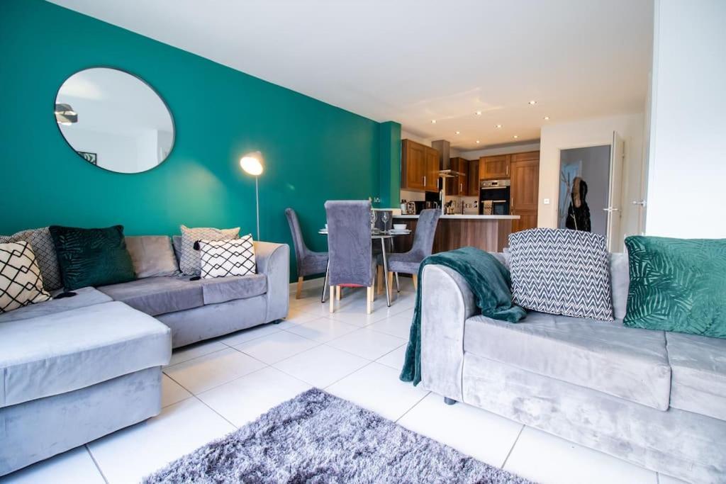 4br Contractor Town House 2.5bathrooms, 2 Free Parking Spaces Managed By Chique *