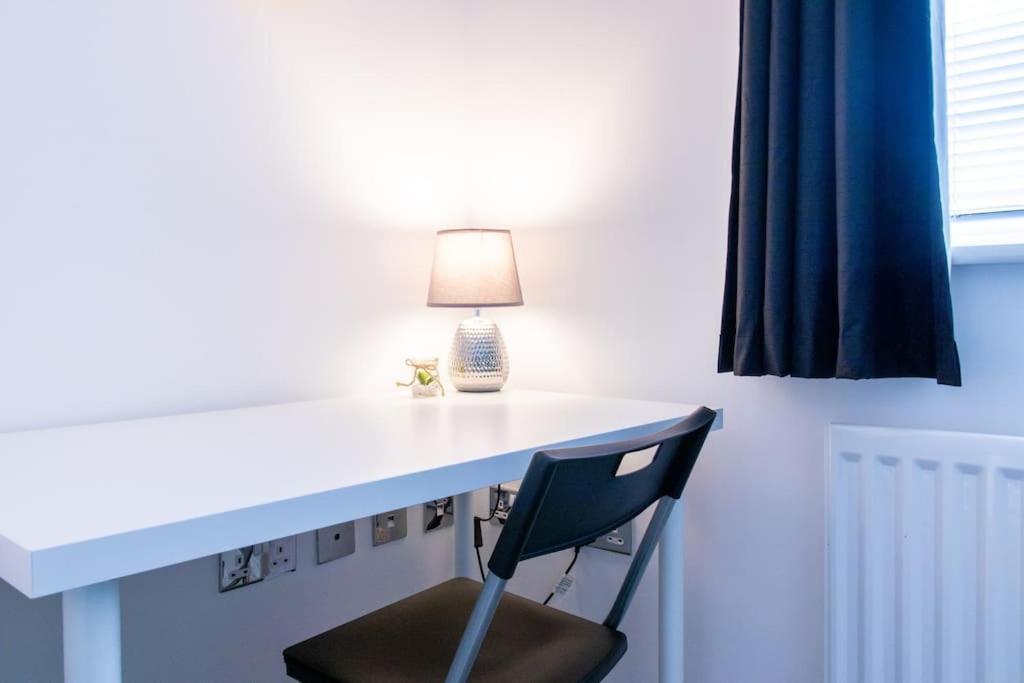 4br Contractor Town House 2.5bathrooms, 2 Free Parking Spaces Managed By Chique