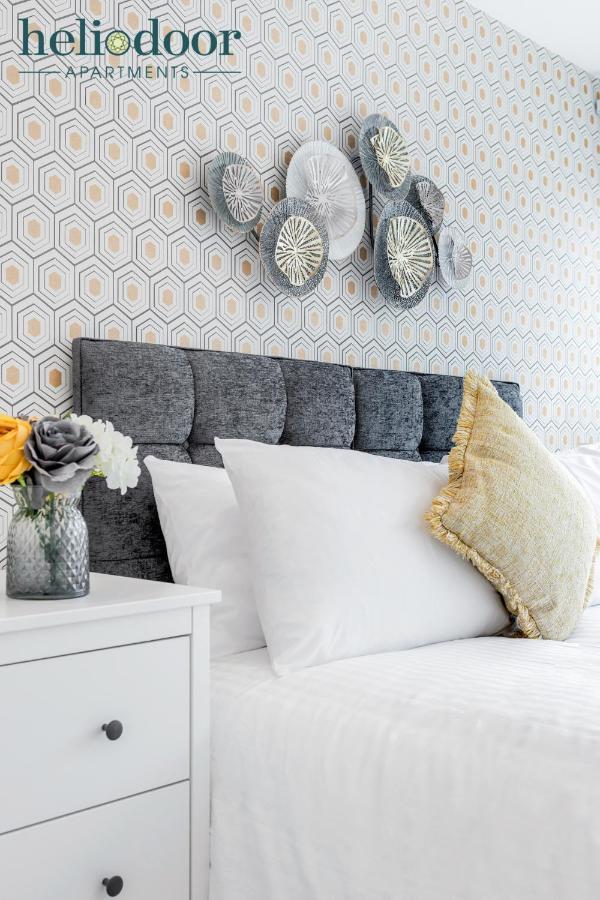Apartments, Sleeps Up To 5, Free Parking, Free Wifi & Movies, 7 Mins Drive To Central Station For Direct Trains To London & The North Apartment Milton Keynes