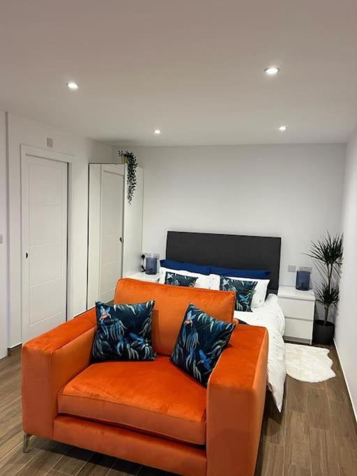 Apartment Cosy Detached Annexe With Free Off Street Parking Milton Keynes