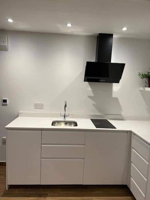 Apartment Cosy Detached Annexe With Free Off Street Parking