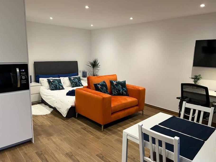 Apartment Cosy Detached Annexe With Free Off Street Parking