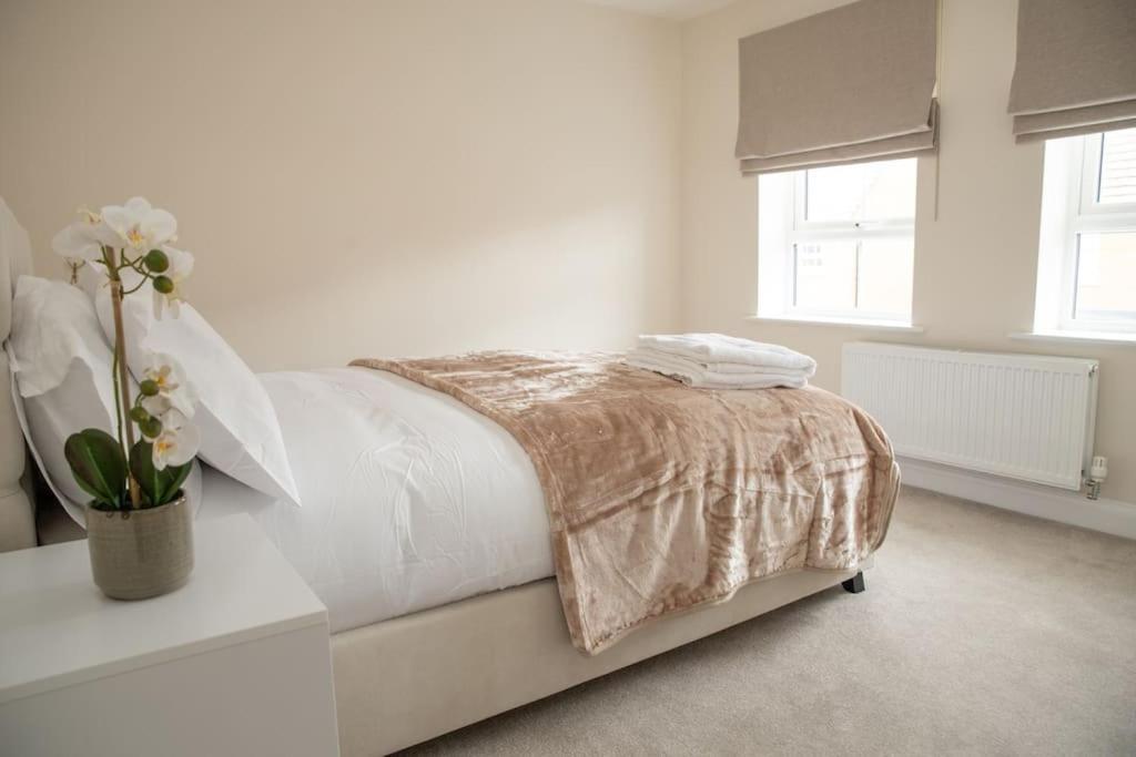 7 Swiftsure - 4 Bedroom Luxury And Spacious Holiday home *