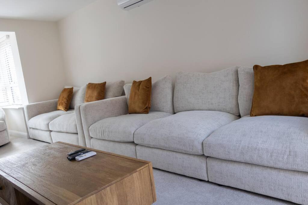 7 Swiftsure - 4 Bedroom Luxury And Spacious Milton Keynes