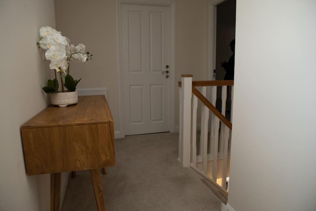 7 Swiftsure - 4 Bedroom Luxury And Spacious Holiday home Milton Keynes