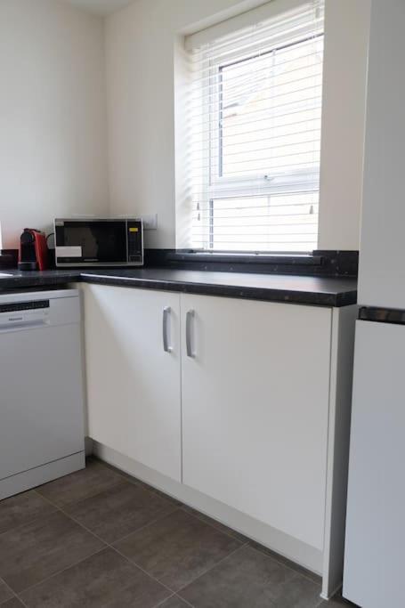 7 Swiftsure - 4 Bedroom Luxury And Spacious Milton Keynes