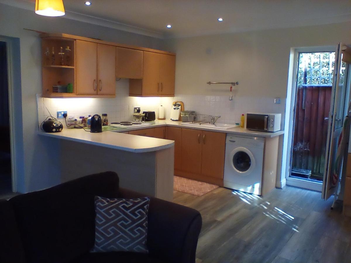 The Annex - Guest Gardens Apartment *