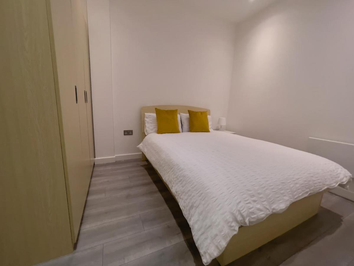 Lovely 2 Double Bedroom Flat With Free Parking - At The Atrium Mk Apartment *
