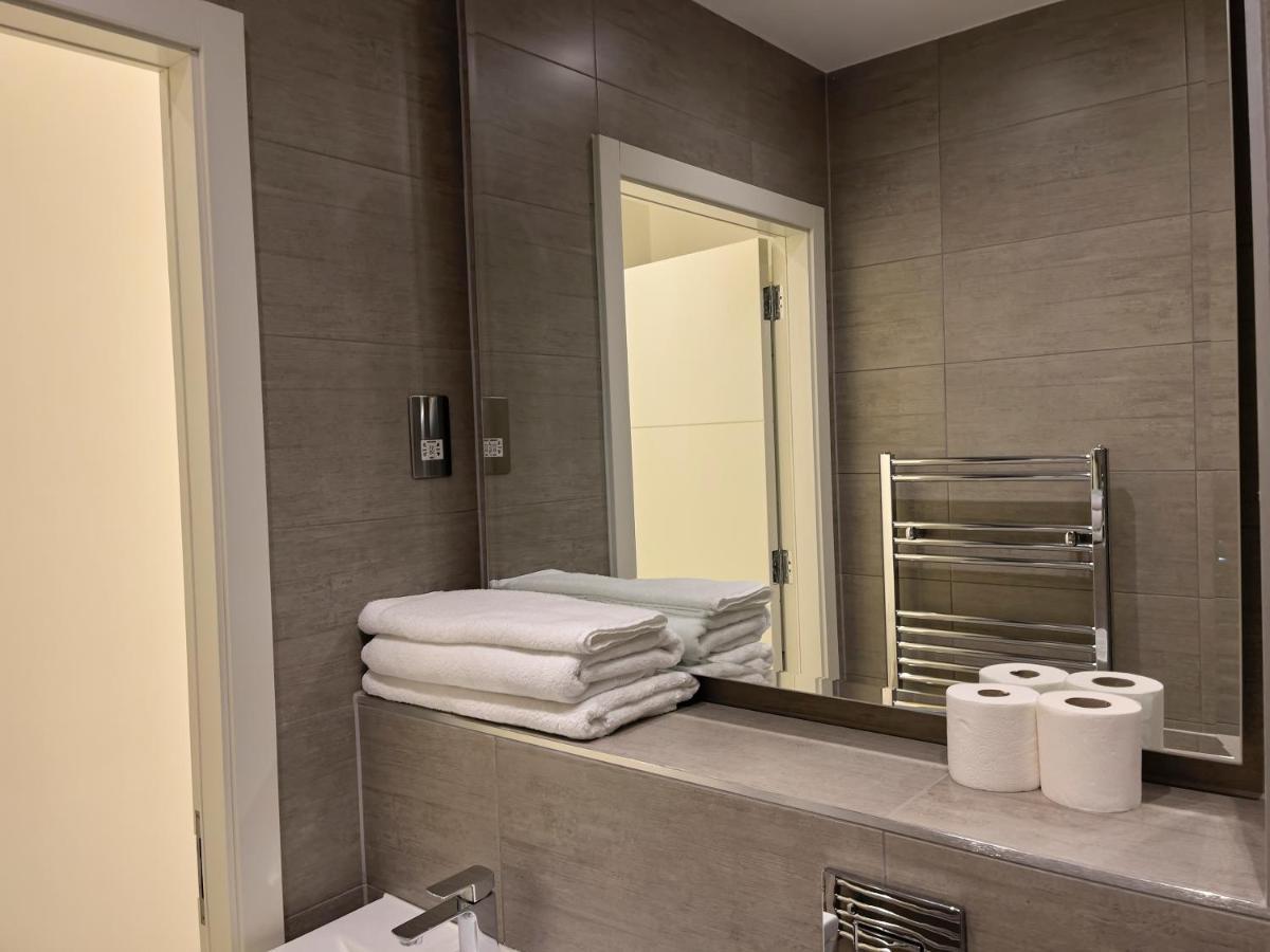 Lovely 2 Double Bedroom Flat With Free Parking - At The Atrium Mk Milton Keynes