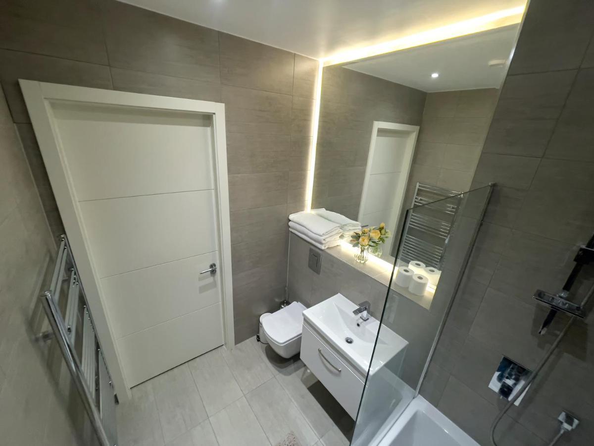 Lovely 2 Double Bedroom Flat With Free Parking - At The Atrium Mk Milton Keynes