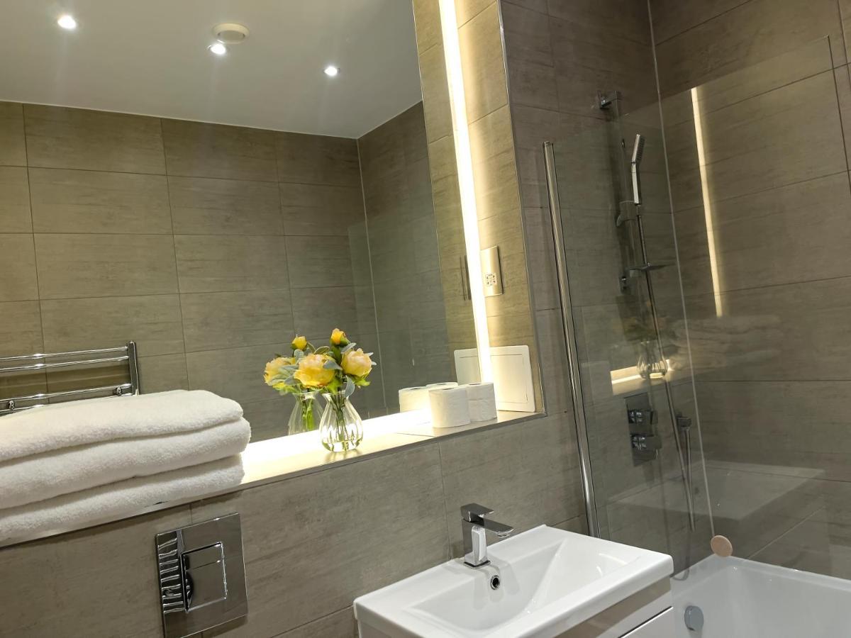 Lovely 2 Double Bedroom Flat With Free Parking - At The Atrium Mk Apartment Milton Keynes