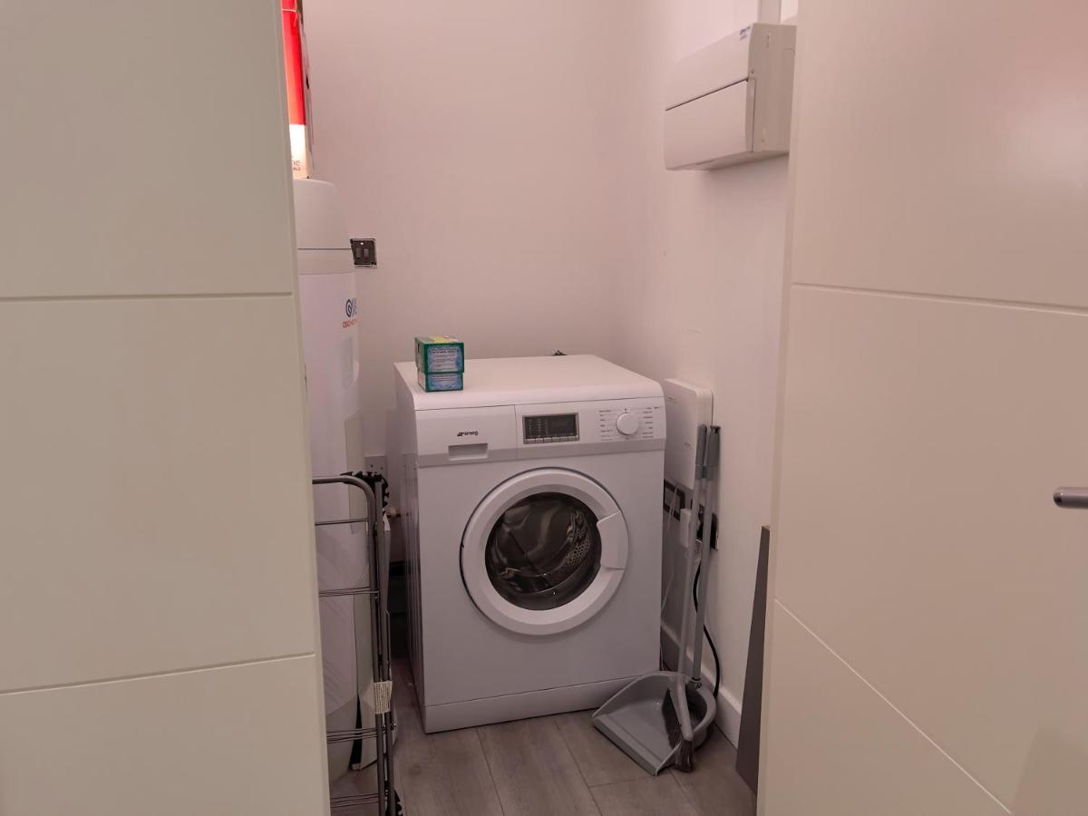 Lovely 2 Double Bedroom Flat With Free Parking - At The Atrium Mk *