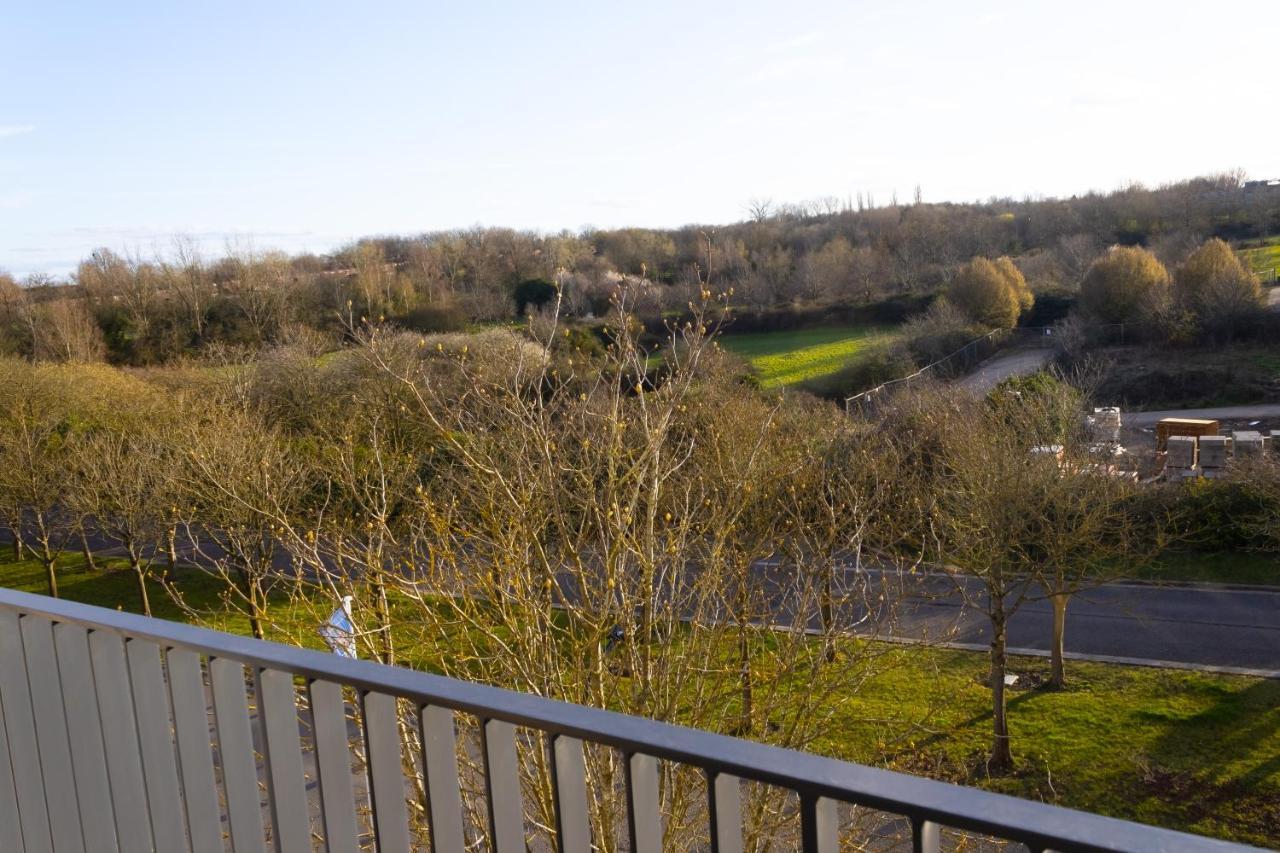 Luxurious Mk Apartment-campbell Park Apartment Milton Keynes