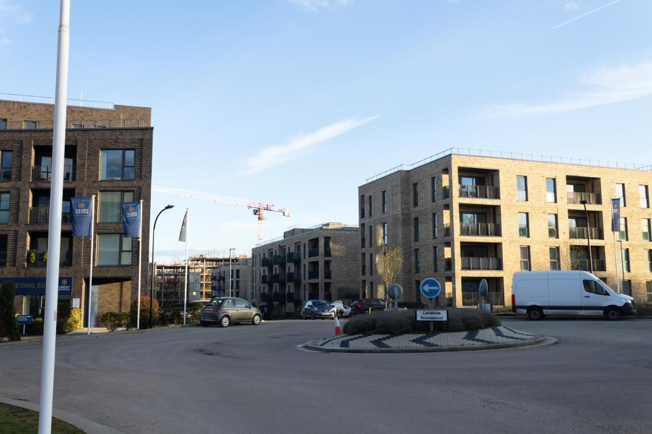 Luxurious Mk Apartment-campbell Park *
