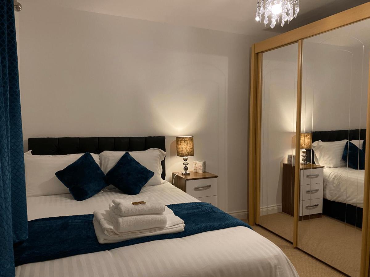 Angel View - 4 Bed Property- Perfect For Contractors & Families * Milton Keynes