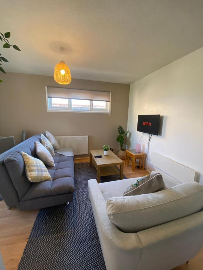 Apartment Cosy 1 Bedroom House In With Free Wifi And Parking By Hp Milton Keynes