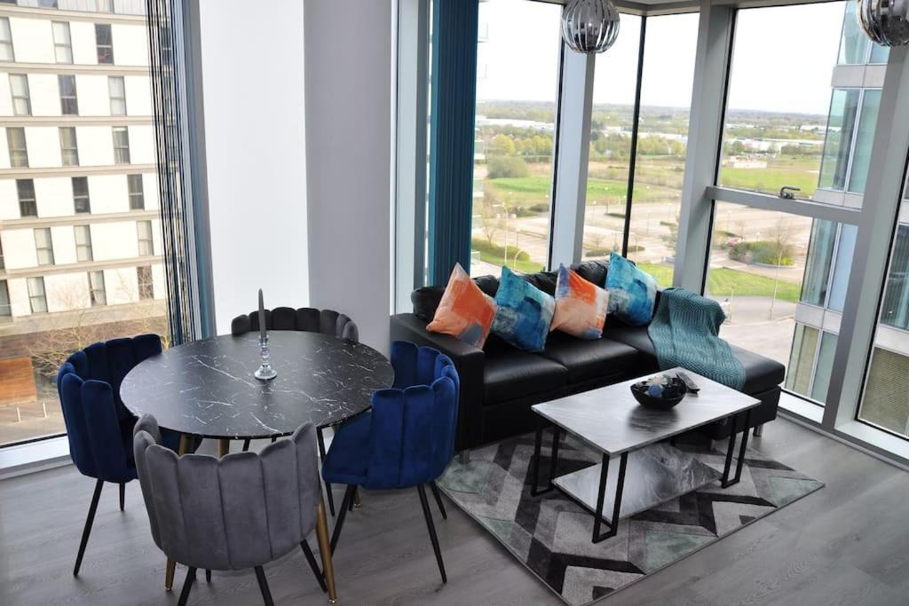 Stunning 2 Bedroom * Milton Keynes