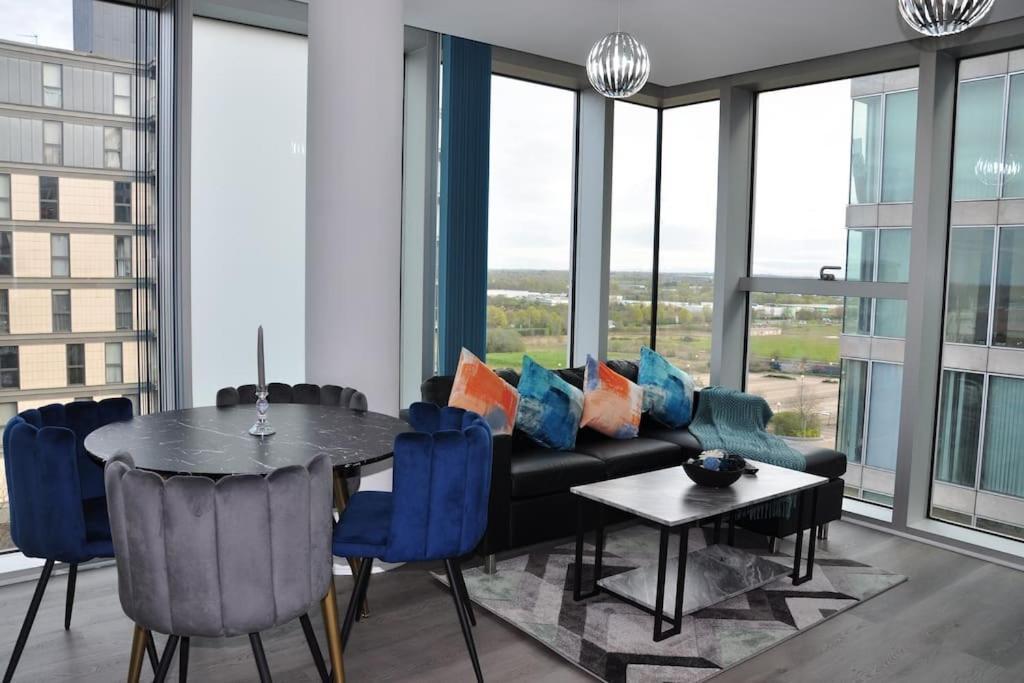 Stunning 2 Bedroom Apartment