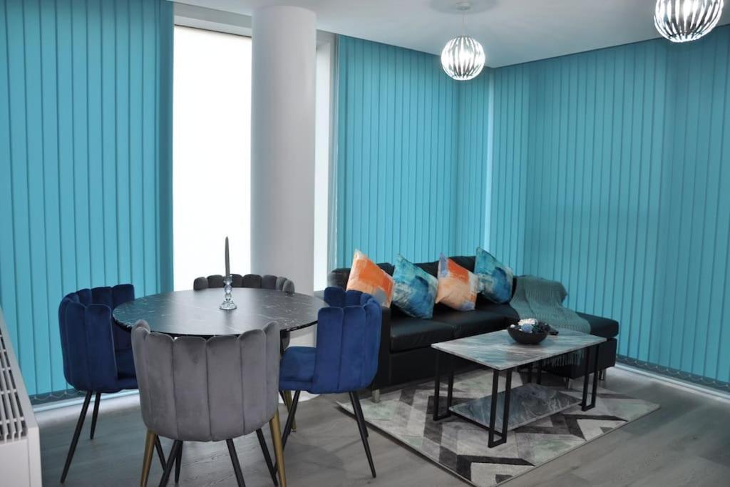 Stunning 2 Bedroom Apartment Milton Keynes