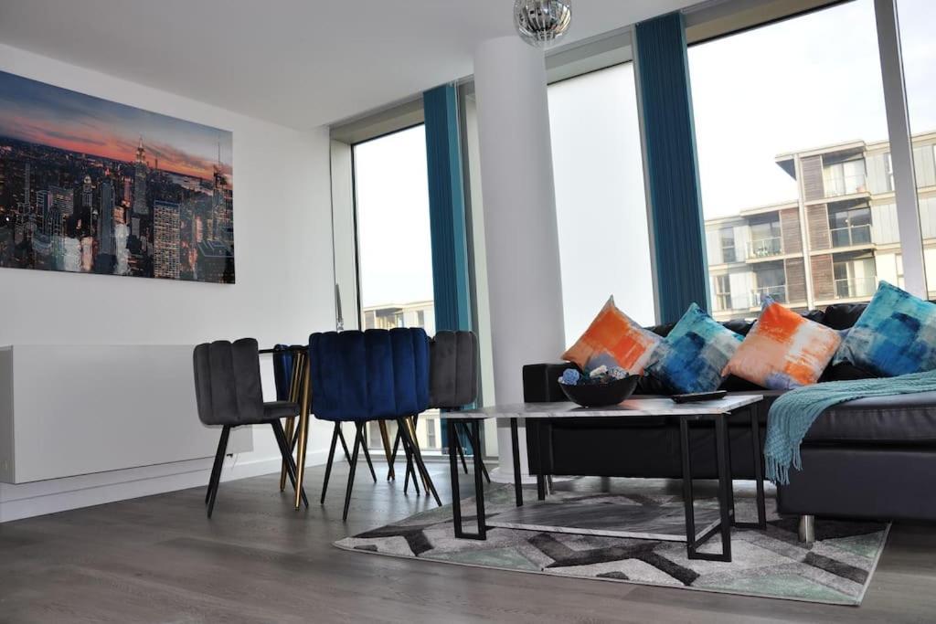 Stunning 2 Bedroom Apartment Milton Keynes
