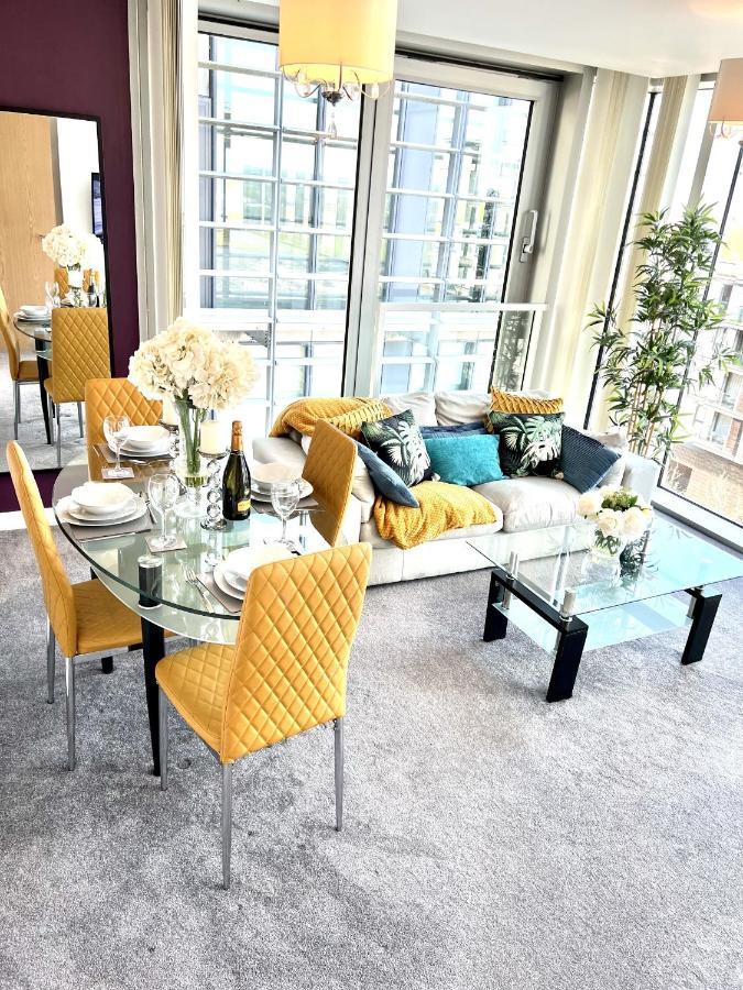 Superior Hub: City With Parking & Entertainment * Milton Keynes