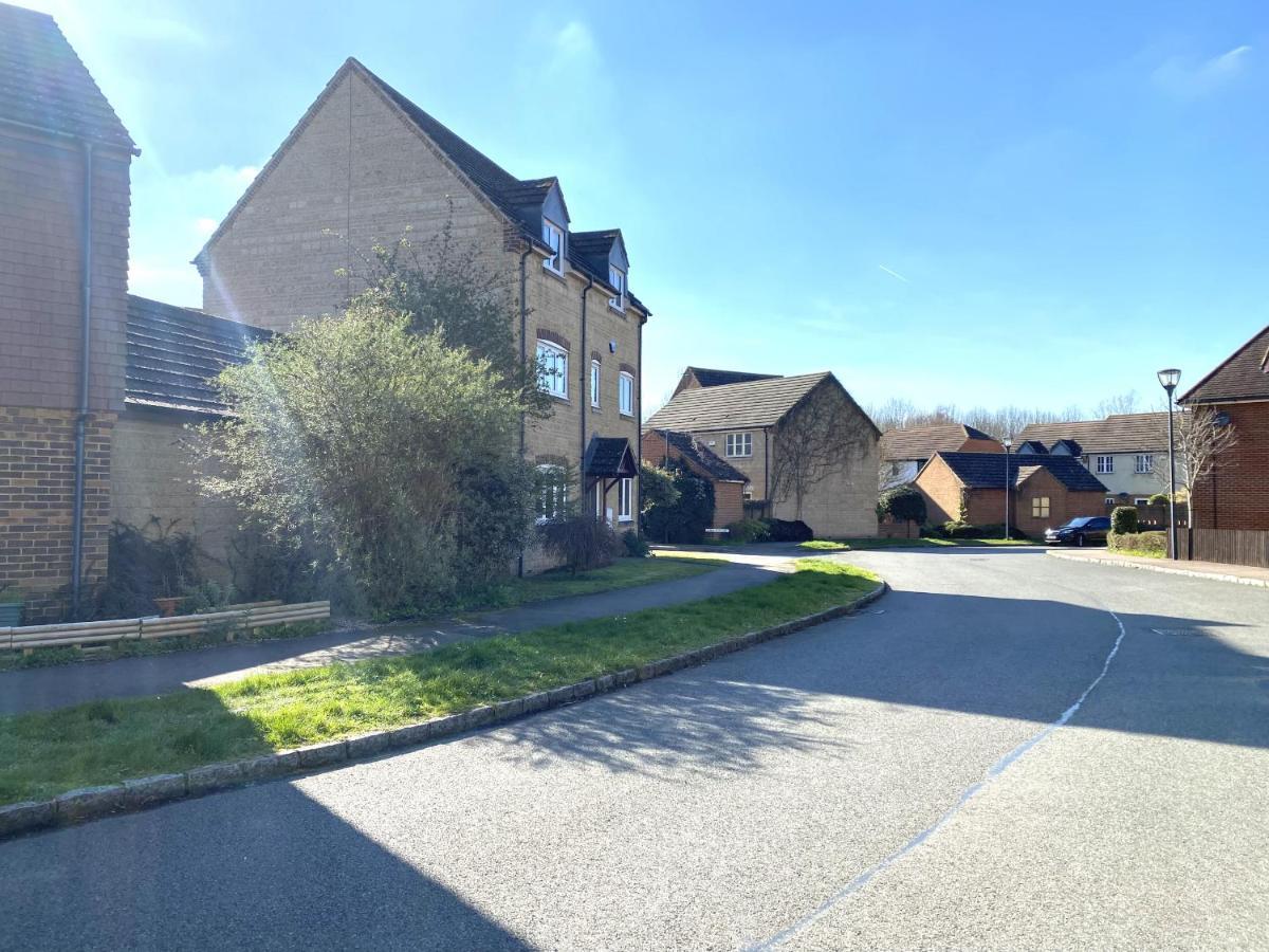 Angel View - 4 Bed Property- Perfect For Contractors & Families Holiday home Milton Keynes