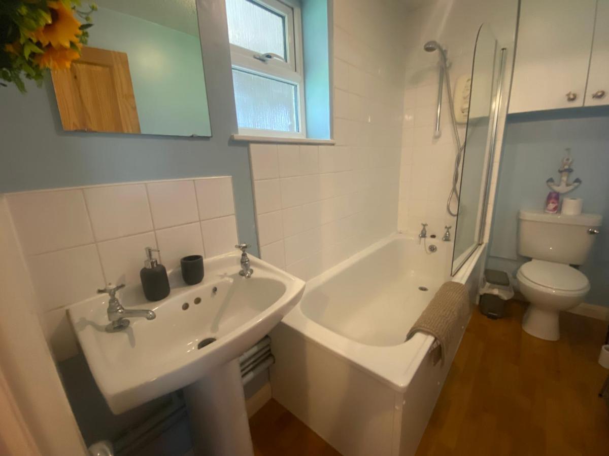 Charming Entire 1-bedroom Flat In Apartamento *