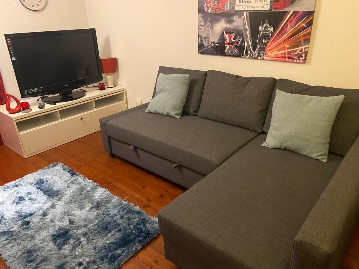 Charming Entire 1-bedroom Flat In Apartamento Milton Keynes