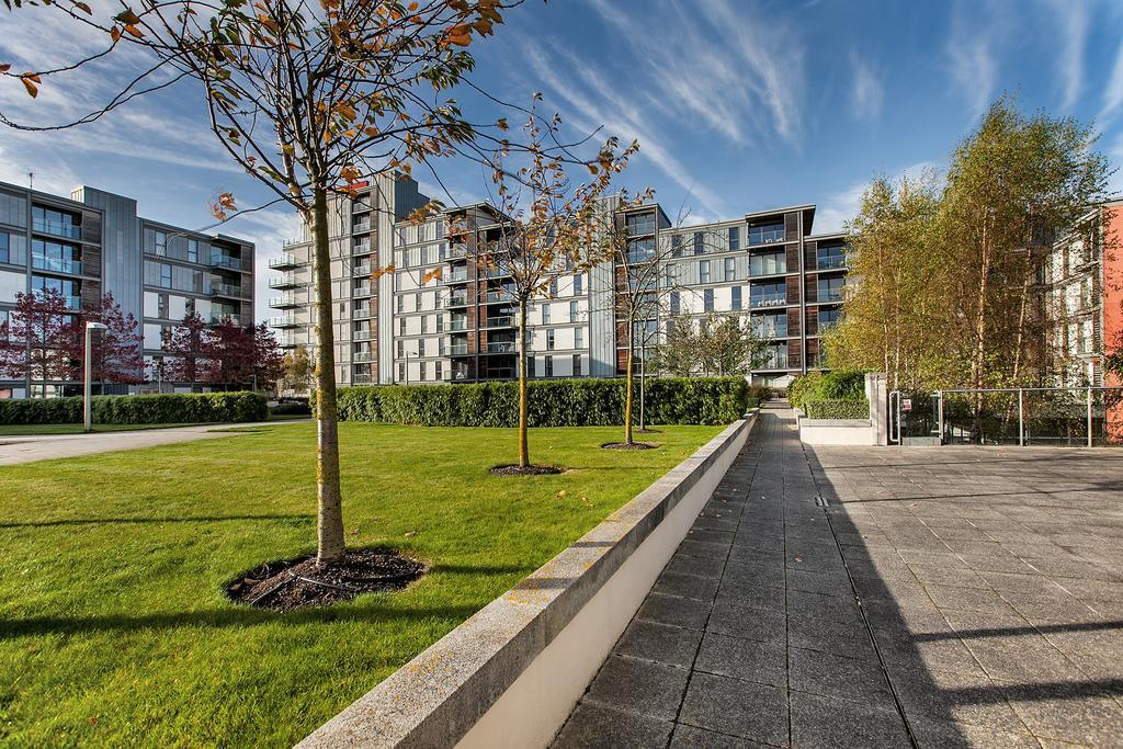 Shortstaymk Vizion Apartments, With Free Superfast Wi-Fi, Parking, Sky Sports And Movies Apartamento *