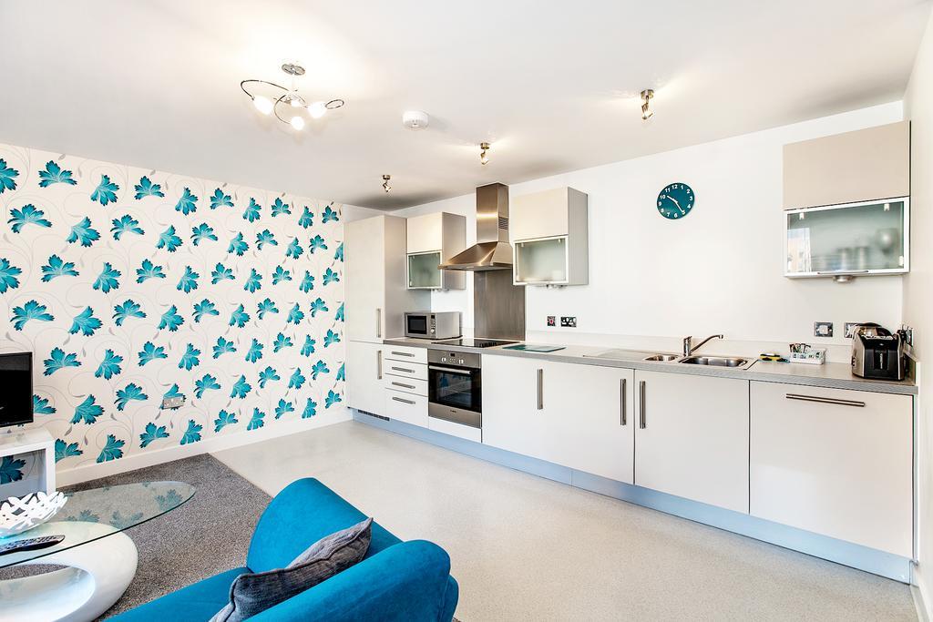 Shortstaymk Vizion Apartments, With Free Superfast Wi-Fi, Parking, Sky Sports And Movies Milton Keynes