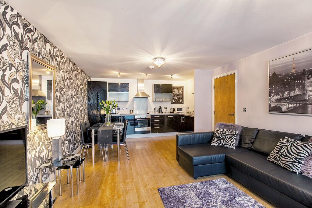 Apartamento Shortstaymk Vizion Apartments, With Free Superfast Wi-Fi, Parking, Sky Sports And Movies