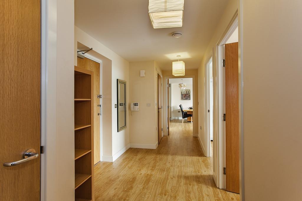 Shortstaymk Vizion Apartments, With Free Superfast Wi-Fi, Parking, Sky Sports And Movies
