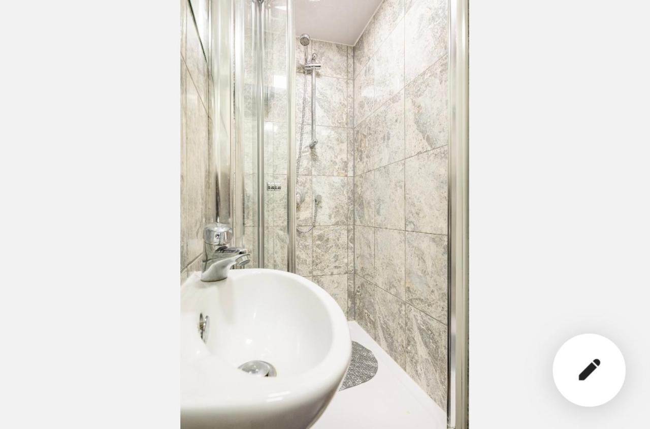 Homestay En-suite In