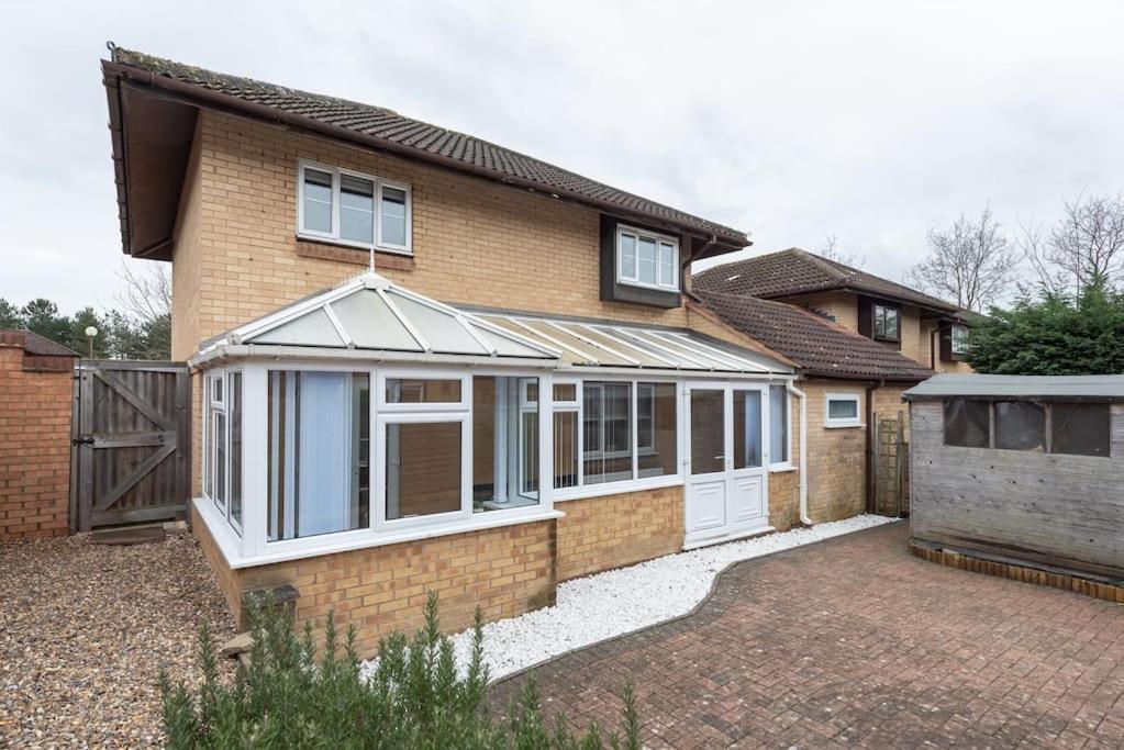 Yoko's View Cottage: Detached With Parking & Entertainment