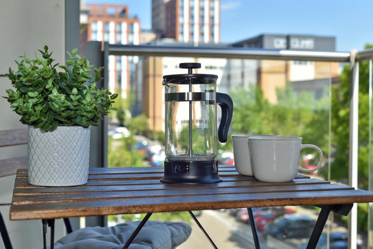 The Vizion Serviced From Pincott - Free Parking, Private Balcony, And Wifi Apartment Milton Keynes