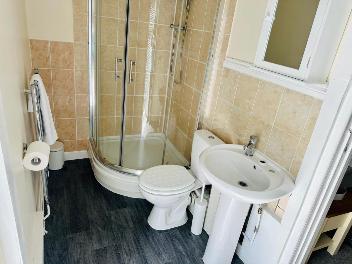 633 South 9th Street * Milton Keynes